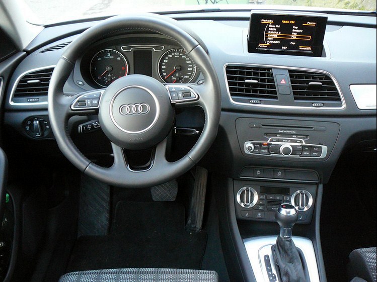 Audi Q3 2.0 TDi CR S-Tronic